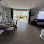 Haus Ostseesprung - - Gratis Wlan, Parkplatz Und Gem Garten