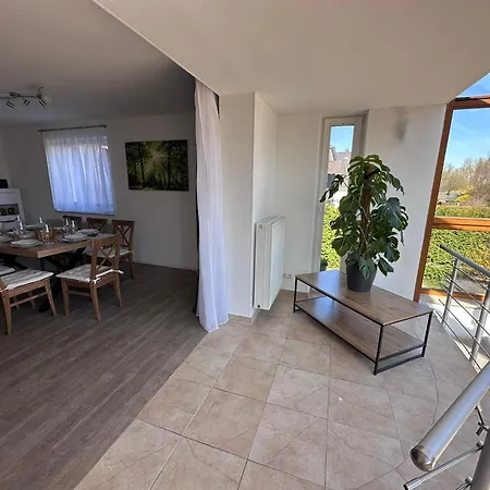 Haus Ostseesprung - - Gratis Wlan, Parkplatz Und Gem Garten *