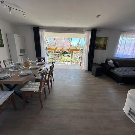 Haus Ostseesprung - - Gratis Wlan, Parkplatz Und Gem Garten